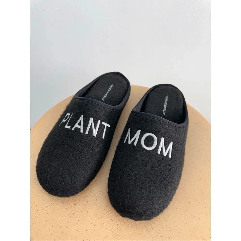 Intentionally Blank “Plant Mom” IB Recycled Felt Black Slogan Slipper